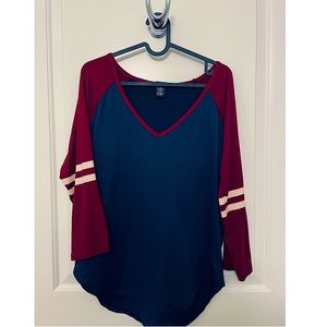 Rue21 maroon/navy blouse